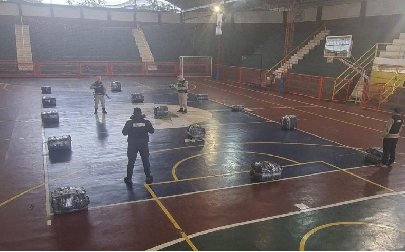 Prefectura secuestró más de 400 kilos de droga en Puerto Libertad 2